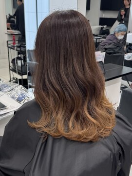 アライブ キチジョウジ(ALIVE Kichijoji) ワンポイントでおしゃれなグラデーションカラー