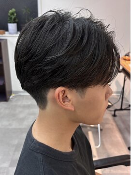 シーフフェード 千葉(Cyf FADE) テーパーフェード/フェザーパーマ/センターパート/千葉駅/森茂樹