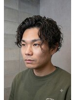 ワンワンオー バーバーショップ コンチネンタル(@110 BARBER SHOP continental)&nbsp;カルマヘア韓国風センターパートツーブロックミドルフェード