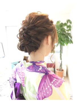 ロカット サロン(Roquat Salon) 浴衣アレンジゆるアップ【ヘアセット　浴衣　立川/立川南口】