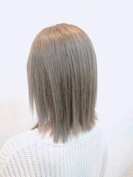 ジーナ 渋谷駅前(Zina) 【Zina　渋谷】イメチェン毛先パーマ耳かけ×フォギーベージュ