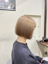 エイミー(Aimee) Aimee町田 切りっぱなしミニボブ×ハニーベージュ