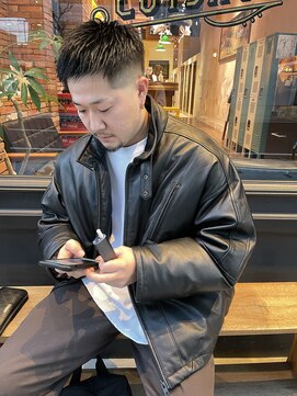 フォーコーナーズ(Four Corners) クルーカット クロップスタイル スキンフェード フェードカット