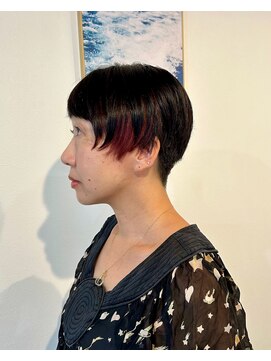 マリン(Marine) 20代30代イヤリングカラーレッド刈り上げショート