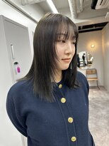 オリーブベージュ