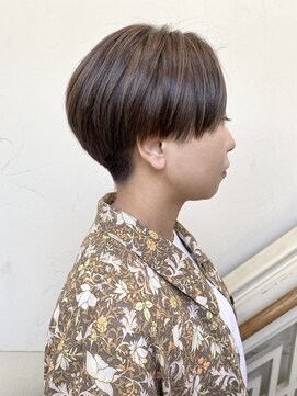 モリオ フロム ロンドン 成増店 【morio成増/一戸】刈り上げ女子ハイライトグレージュ