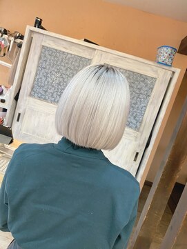 モアムー(Moremuu) ホワイトカラー