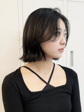 エヌアイ オモテサンドウ(ni omotesando) 韓国ボブ/黒髪ブルーブラック/タッセルカット外ハネ 上野