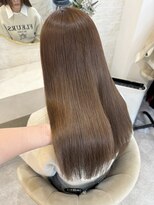 ラビス クローバー(Lovis clover) ホワイトブロンド/外ハネボブ/ワイドバング/ブルーブラック