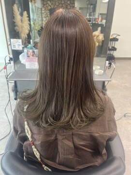 ガルボヘアー 桟橋店(garbo hair) オリーブグレージュ トリートメント ロング 透明感