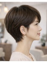 リアン アオヤマ(Liun Aoyama) 上品ショート/耳かけ/アッシュブラウン/30代/40代/50代