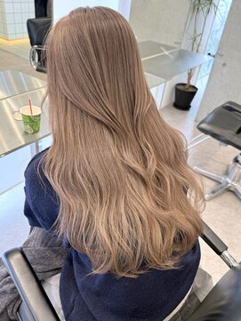 サンク 原宿 表参道(cinq) 原宿ミルクティーケアブリーチベージュカラーレイヤーカット前髪