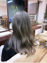 スワン山の田&nbsp;ブリーチありの高発色オリーブグレージュ