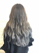 クロワール(Croire)&nbsp;外国人風☆アッシュグレージュグラデーション【三鷹 Croire】