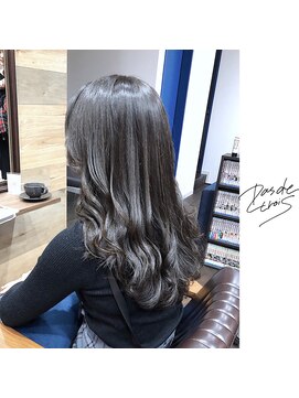 パドトロワ(Pas de trois) 新潟×暗髪グレージュ×マッドアッシュ×艶髪