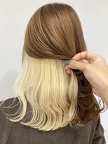 ルートエイチ 市川(Root H) ダブルカラーミルクティーベージュインナーカラーショートボブ