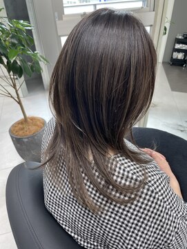 アユニ(Auni) メリハリ強めのウルフカット