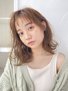 ヘアーアンドファッションシオミエイチ (hair＆fashion shiomi H) ミディレイヤー