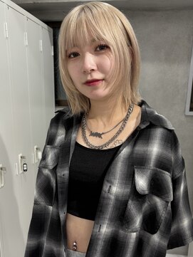 スウィープ(sweep) ハイトーンボブ/ホワイトブロンド/ケアブリーチ