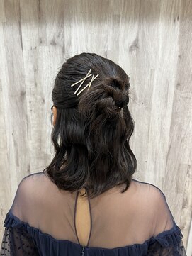 ラカトッカ(LAKA TOCCA) 【ウエーブハーフアップ◎】