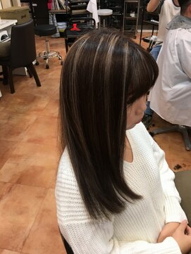 カルフール ロコ 草加西口店(Carrefour LOCO) プラチナグレージュ☆立体ハイライトカラー★