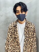 サーリー(SURLY)&nbsp;ツイストスパイラルパーマメンズパーマ前下がりセンターパート