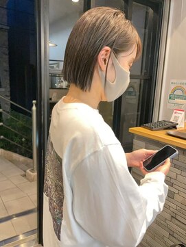 ロット 横浜(lot) イメチェン切りっぱなしボブ×美髪ミルクティベージュ[横浜駅]