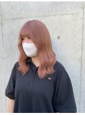 ピンクベージュ
