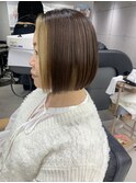 酸性ストレートミディアムボブ　美由紀