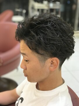 クオリス 上福岡店(QUALIS) 30代40代メンズセンターパート清潔感ビジネス好感度モテ髪