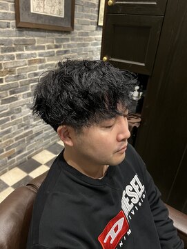 ミリオンバックス 御徒町店(Million Backs) スペインカール/スパイキーショート/ブルーブラック/御徒町