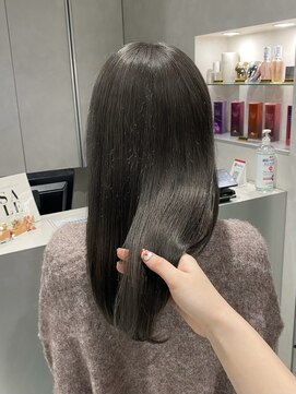 ユーフォリア 池袋東口駅前店(Euphoria) ダークグレージュ♪