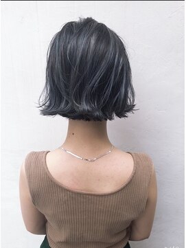 トルネード(TORNADO) 外国人風耳掛けボブ ハイライトバレイヤージュ ブルージュ