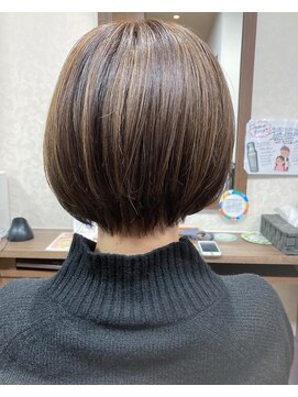 ヘアーモア イースト(Hair More East) 大人の可愛いショートボブ