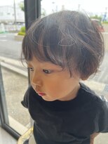 マデイラ(Madeira) パーマ風クセ毛マッシュ