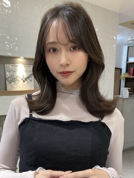 フォンズ(FONS) 表参道 シースルーバング 大人可愛いくびれミディアム外ハネヘア