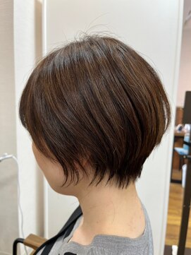 モーラ サロン 高石店(MOLLA) 上品大人ショート/秋冬カラー/ナチュラル/ふんわり丸みショート