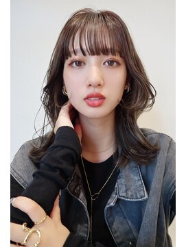 クオレア(CUOREA) ローライト×切りっぱなしロングレイヤー20代30代40代