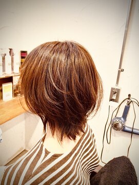 スケールヘアーデザイン(SCALE HAIR DESIGN) 外ハネレイヤー