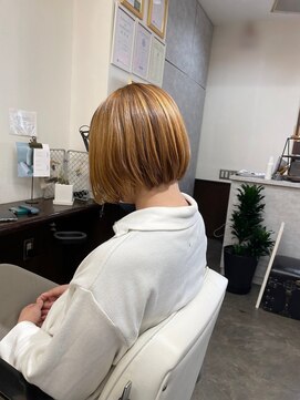 ムーブ(Moob) 癖毛をしっかりおさえて自然なストレートヘアに【別府】