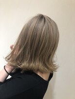 ネイロ 日本橋(NeiRo)&nbsp;小顔ショートボブハイライトカラー大人ショートカット白髪ぼかし