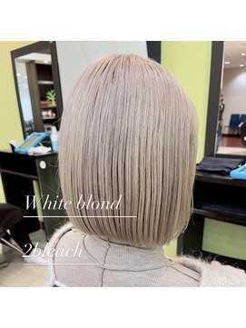 ケリーズグリーン(Kelly's Green) ホワイトベージュ