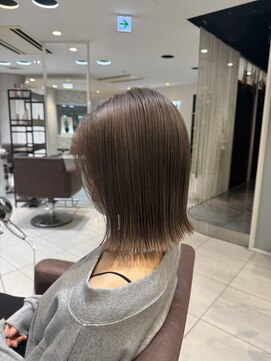 ゼルレーヴ(ZELE reve) グレージュカラー