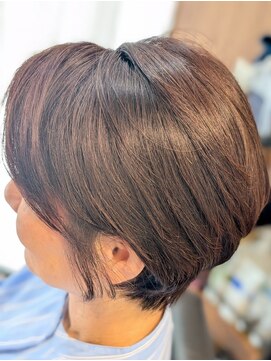 ベロボスコ(Bello bosco) 耳かけショート　くびれショート