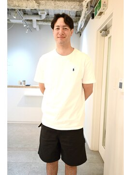 ユニク(uNIQU) センターパート　ダウンパーマ