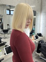 ローレン(Lolen.) ホワイトブロンド/似合わせカットミディアムボブ