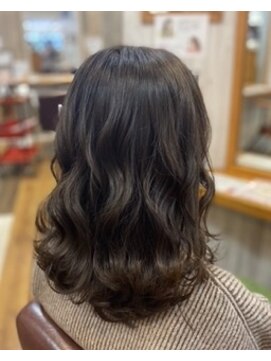 ヌッテラ ツヤ感アッシュブラウン