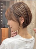 美髪にオトナかわいいホワイトグレージュネビージュショートボブ
