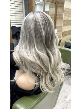 ジゼル(gisele) (小山)シャドールーツ