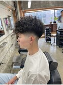 スペインカール メンズ フェード 眉毛